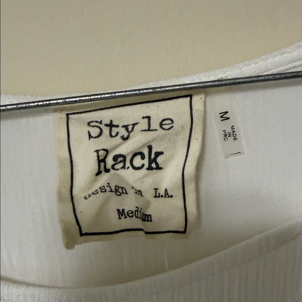 Style Rack White Blouse - Picture 2 of 3